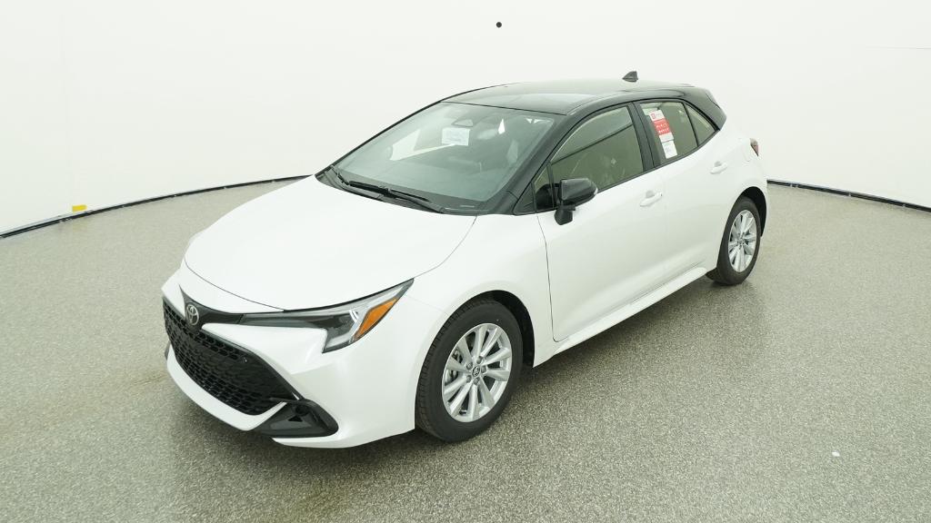 2026 Toyota Corolla Hatchback SE's photo