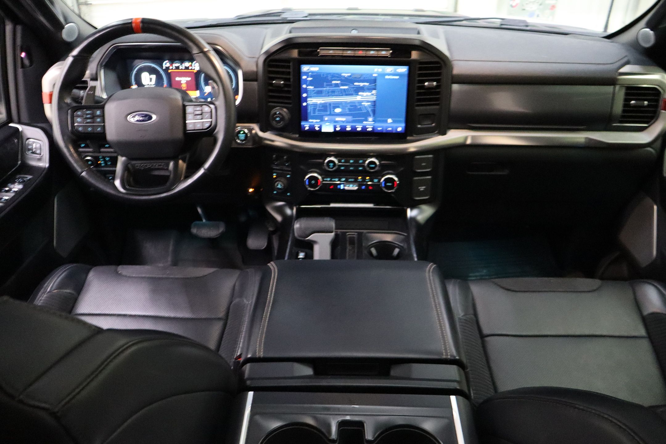 2023 Ford F-150 Raptor photo 29