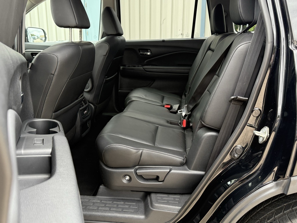 2020 Honda Pilot EX-L photo 19