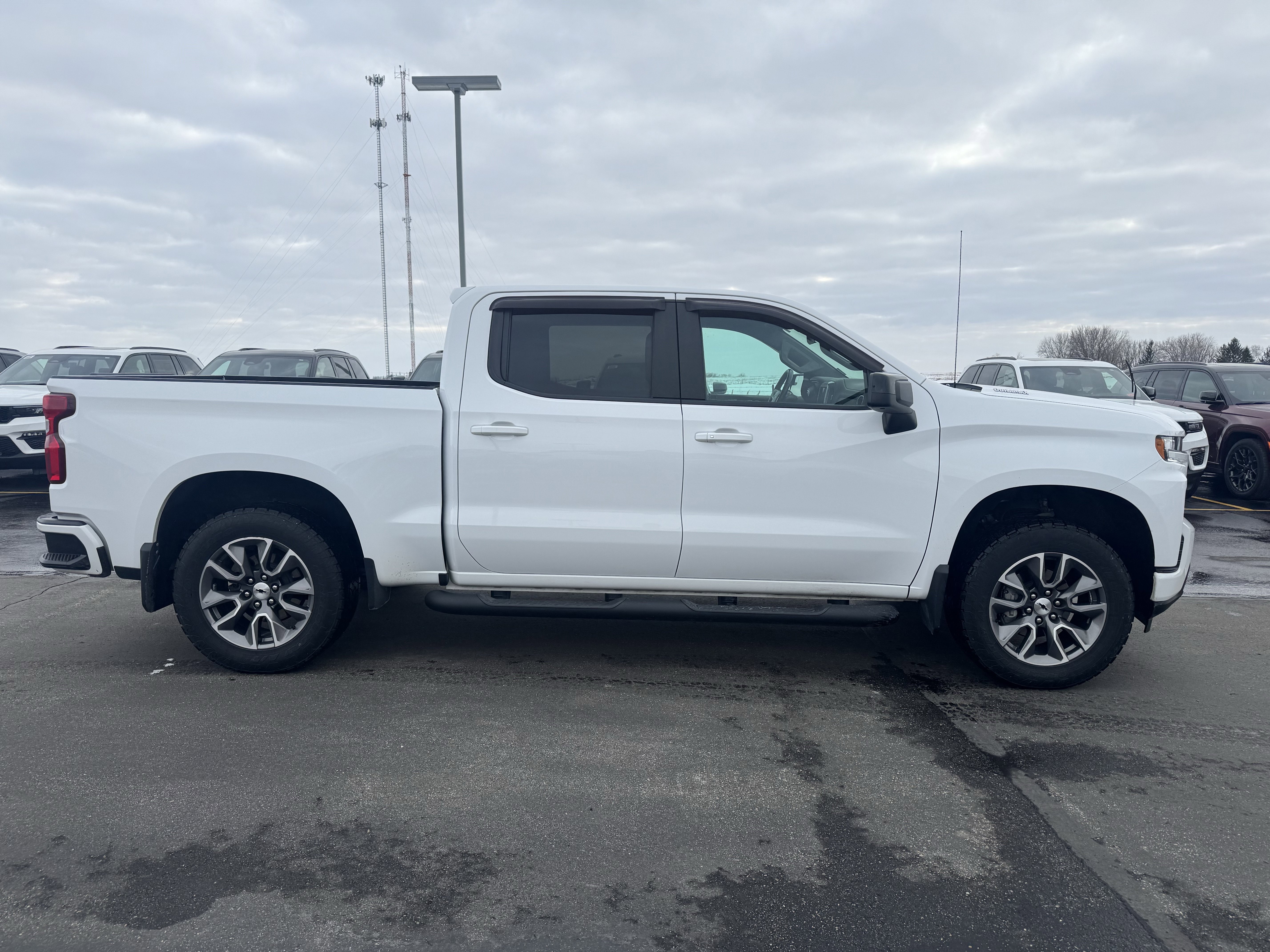 Used 2021 Chevrolet Silverado 1500 RST with VIN 3GCUYEET6MG217001 for sale in Burnsville, Minnesota