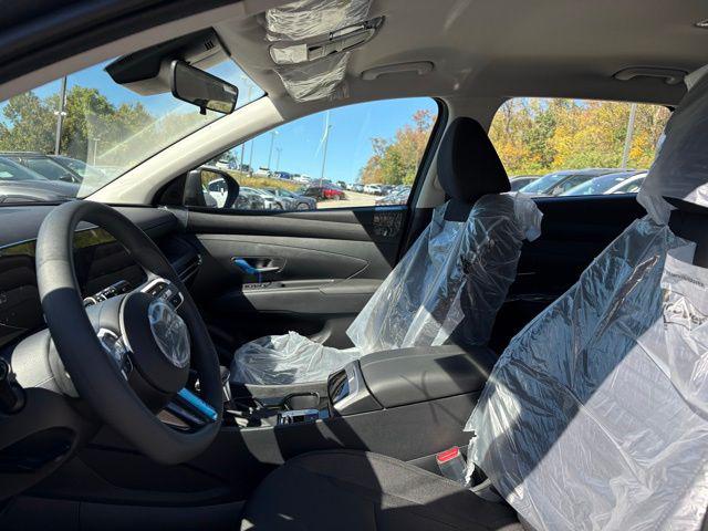 2026 Hyundai Tucson SE photo 2