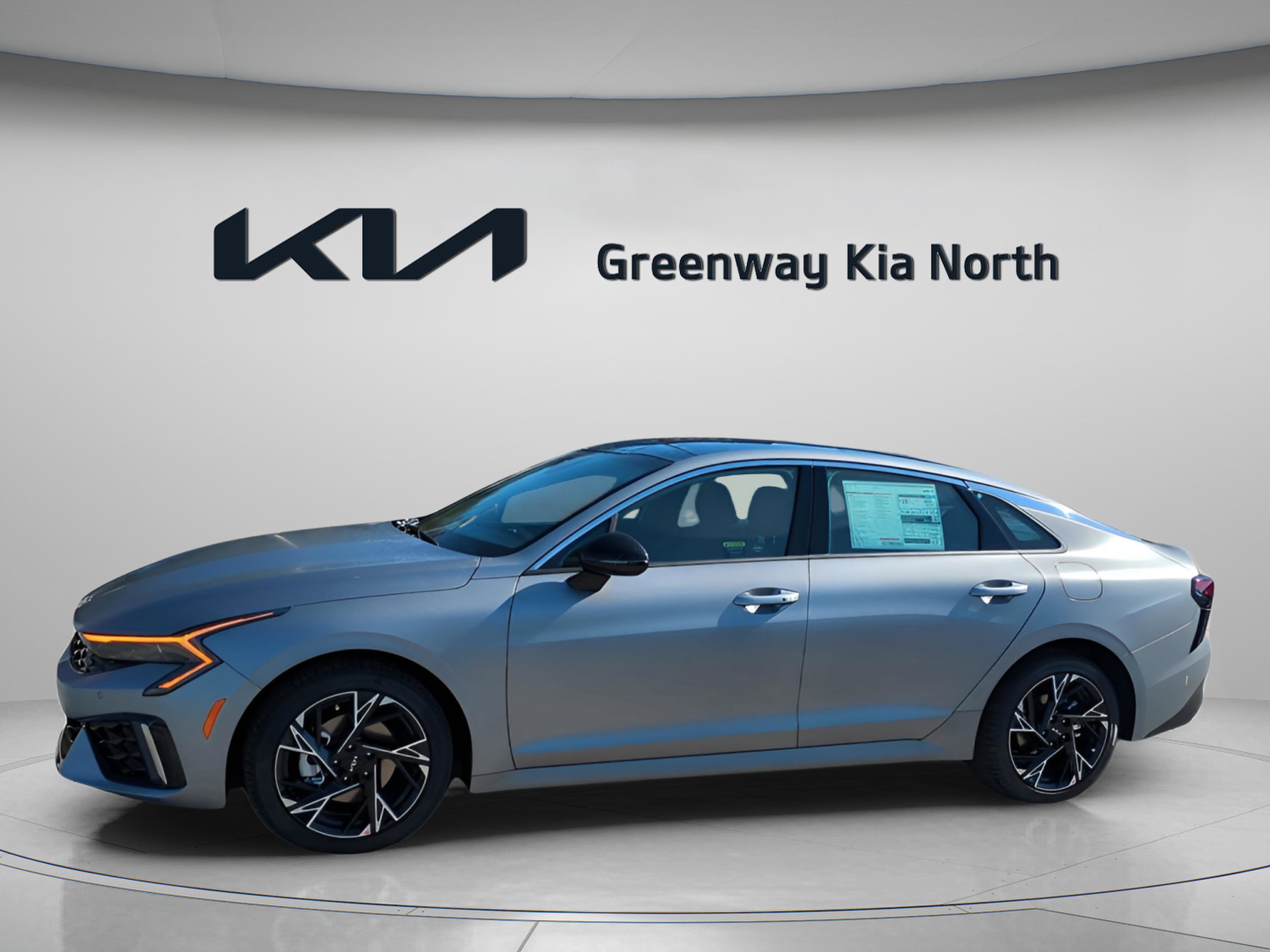 2025 Kia K5 GT-Line photo 3