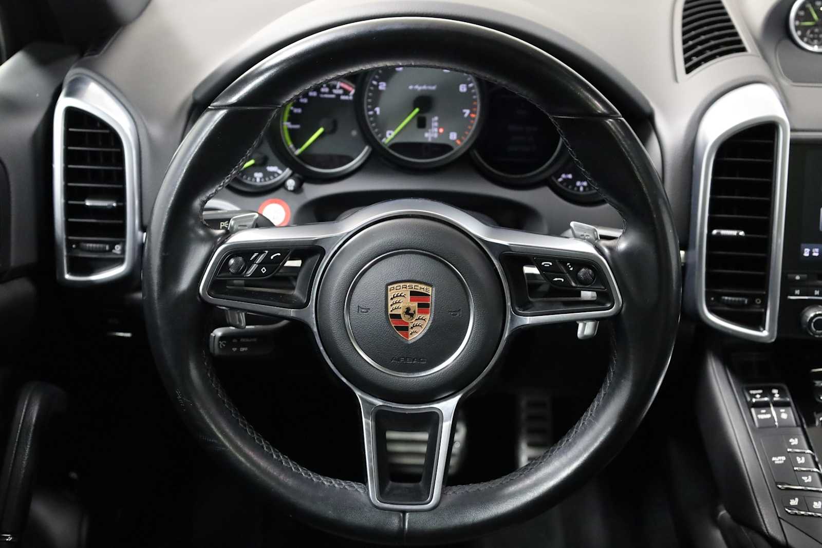 2017 Porsche Cayenne S E-Hybrid Platinum Edition photo 18