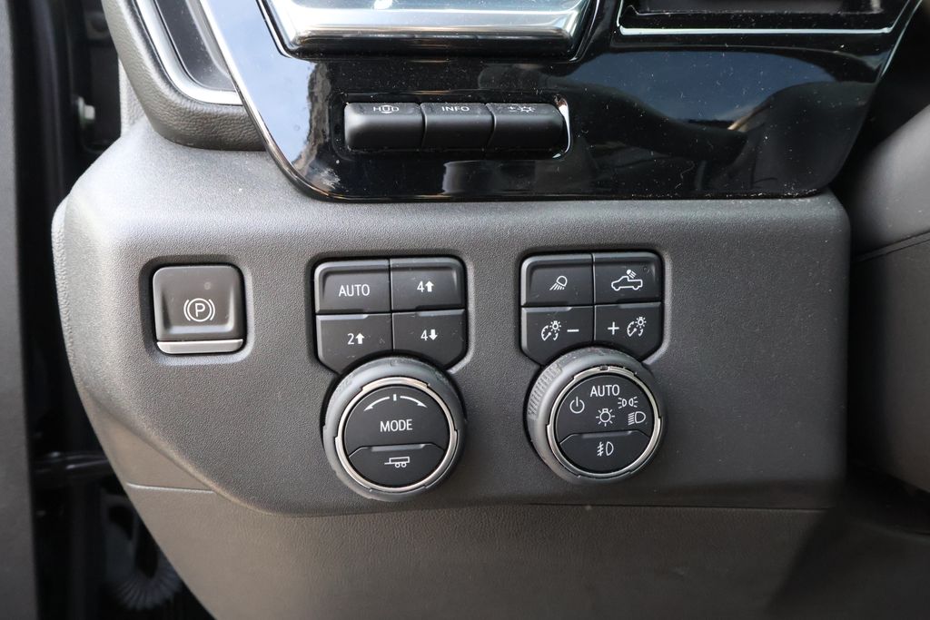 2022 Chevrolet Silverado 1500 LTZ photo 19