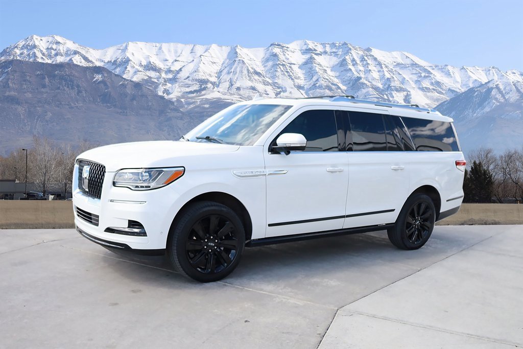 2023 Lincoln Navigator L Reserve photo 2