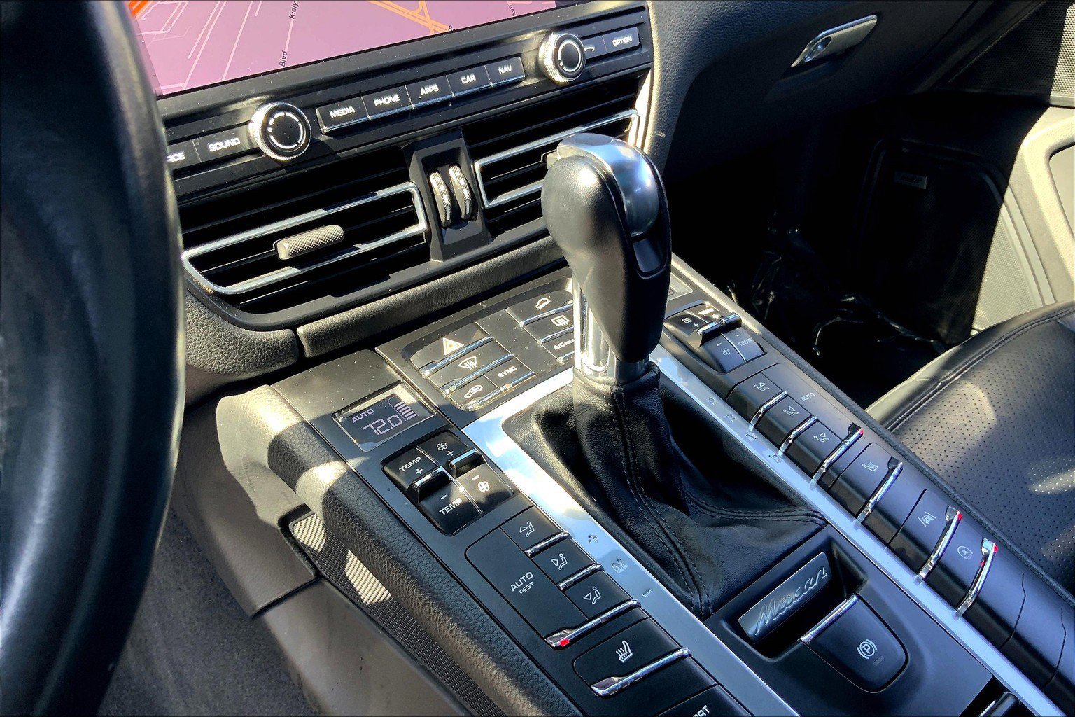 2021 Porsche Macan S photo 17