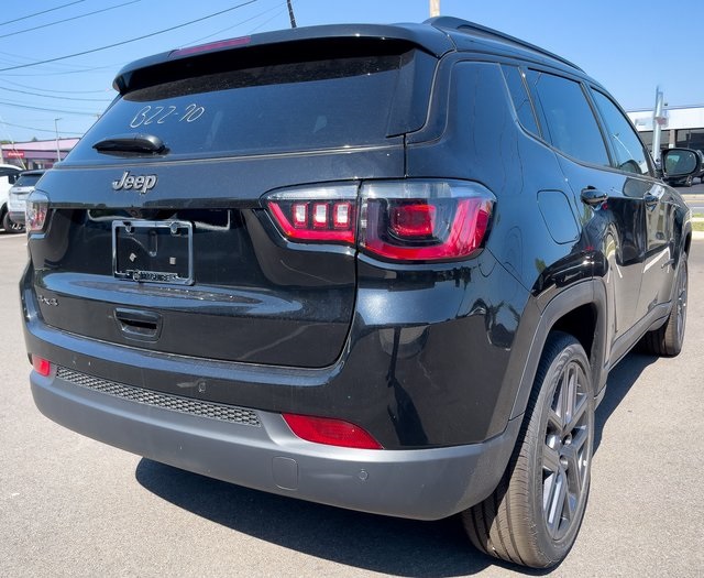 2025 Jeep Compass Limited photo 2
