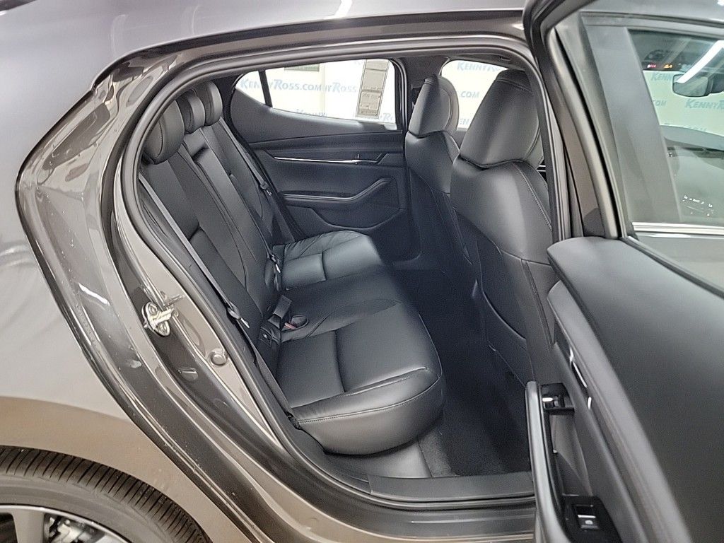 2025 Mazda Mazda3 Hatchback 2.5 s Preferred photo 10