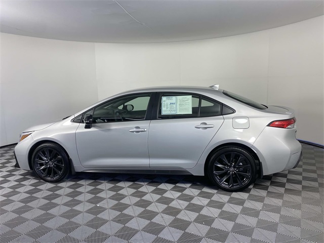 2025 Toyota Corolla SE photo 4