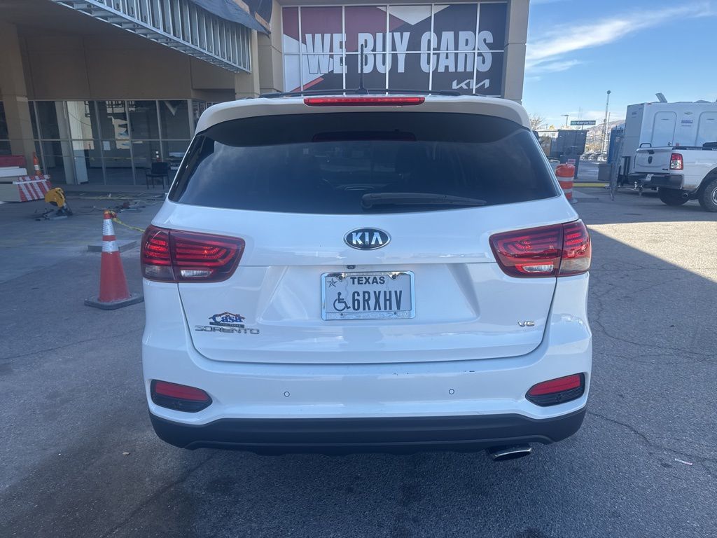 2019 Kia Sorento S photo 2