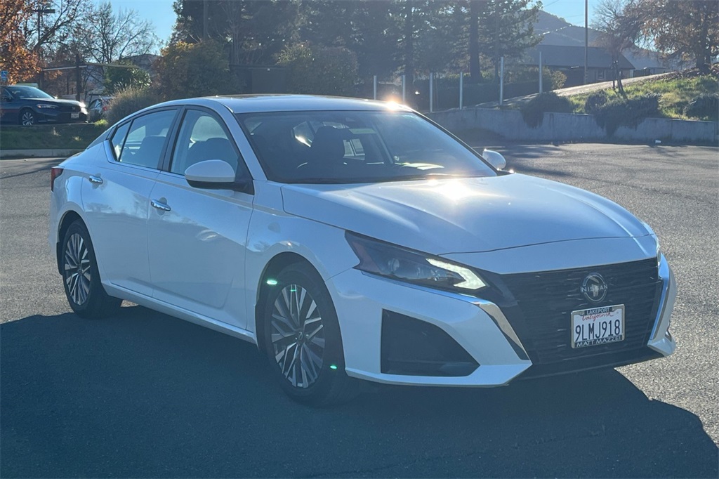 2024 Nissan Altima SV