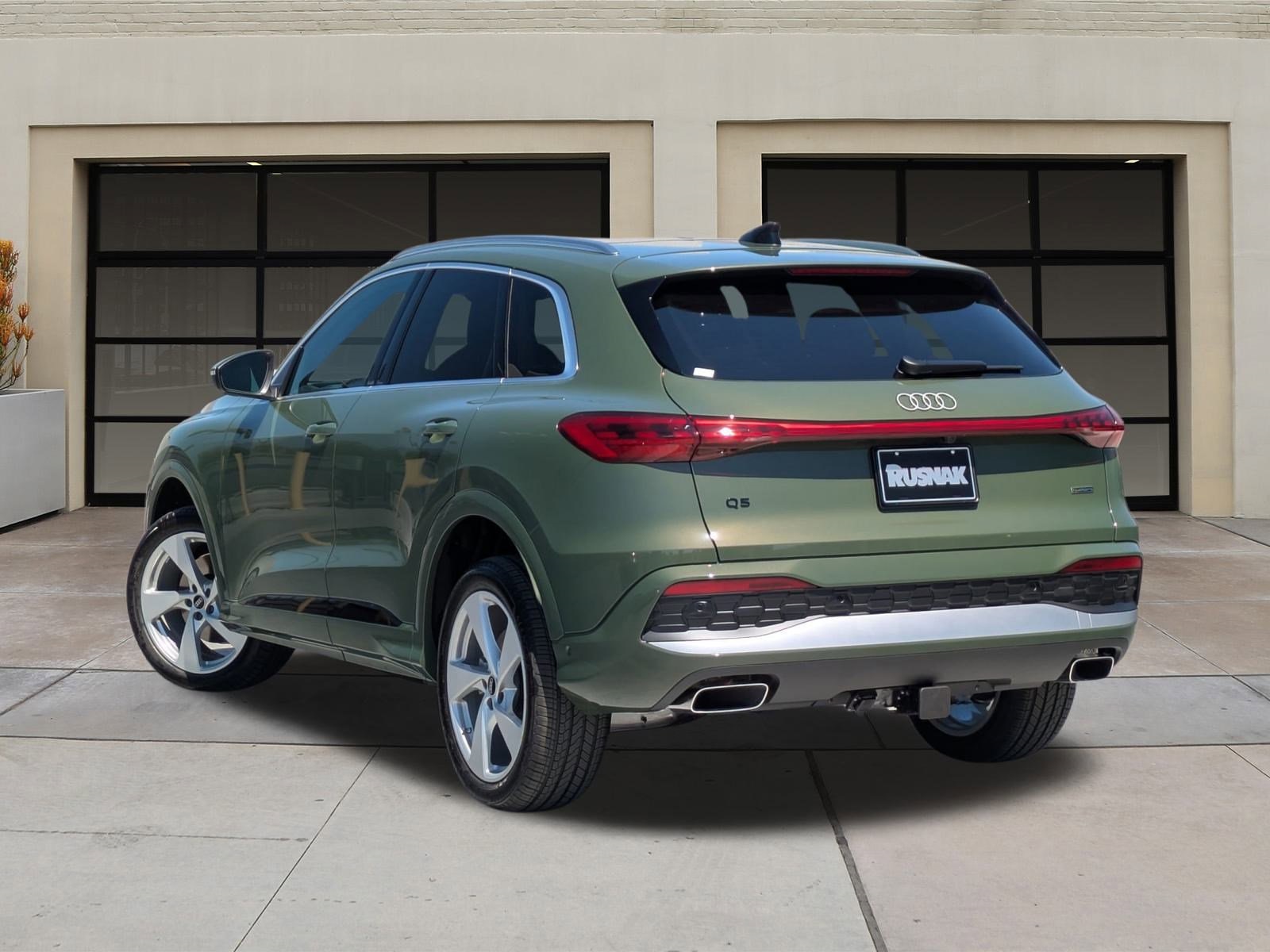2025 Audi Q5 2.0T Premium Plus photo 2