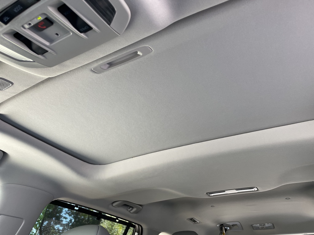 2025 Toyota Highlander Hybrid XLE photo 21