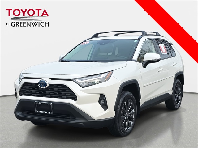 2022 Toyota RAV4 XLE Premium's photo