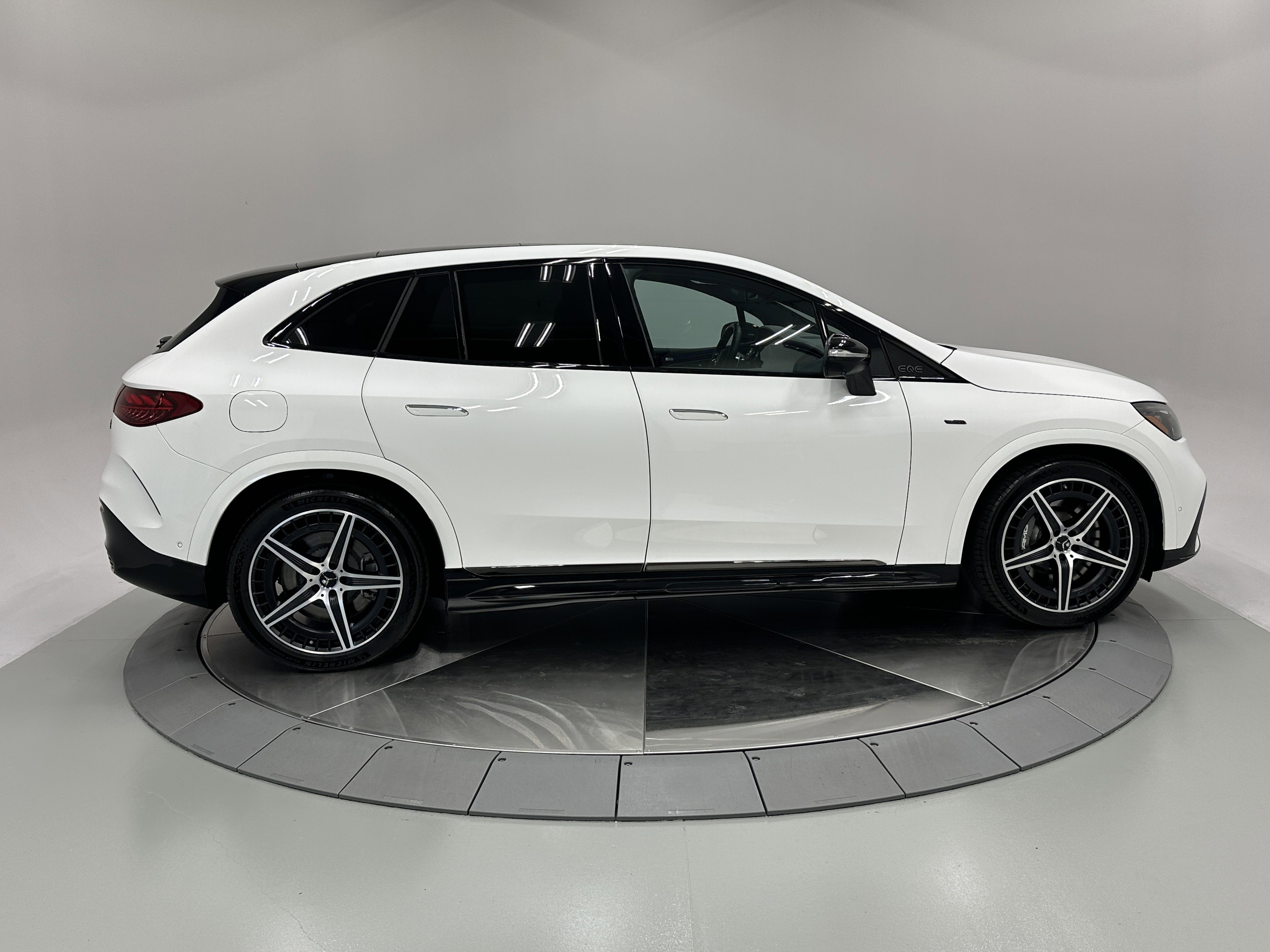 2024 Mercedes Benz EQE SUV AMG 4MATIC photo 7