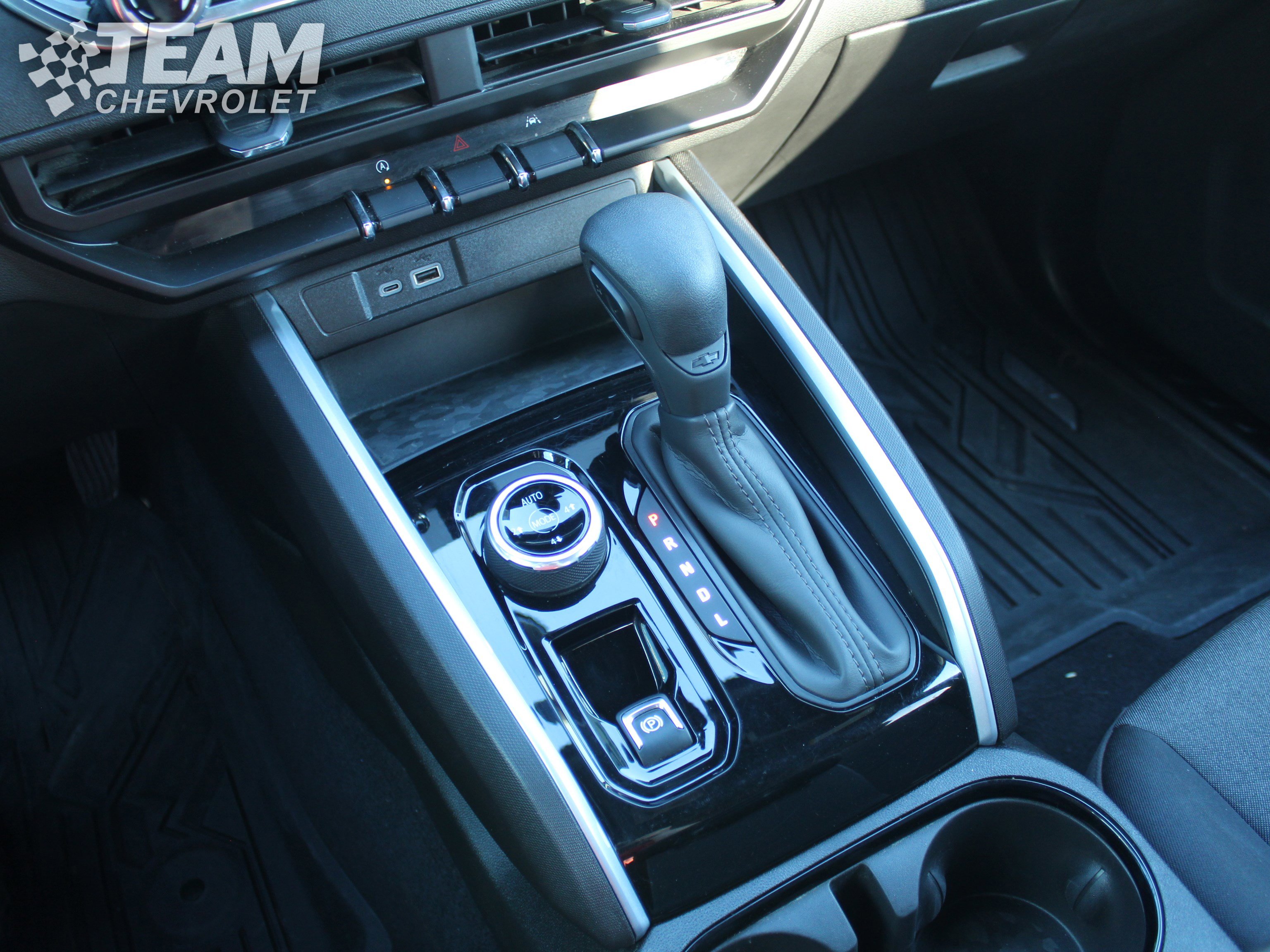 2024 Chevrolet Colorado Trail Boss photo 13