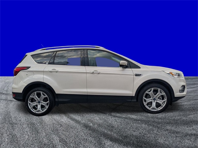 2019 Ford Escape Titanium photo 3