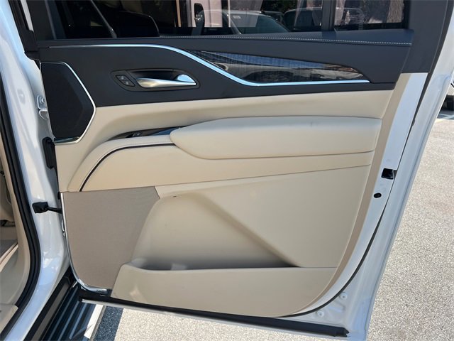 2024 Cadillac Escalade ESV Premium Luxury photo 16
