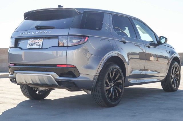 2024 Land Rover Discovery Sport S photo 4