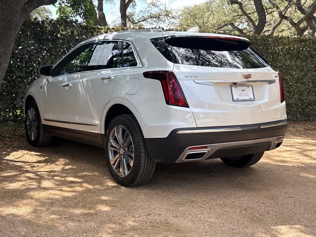 2025 Cadillac XT5 Premium Luxury photo 3