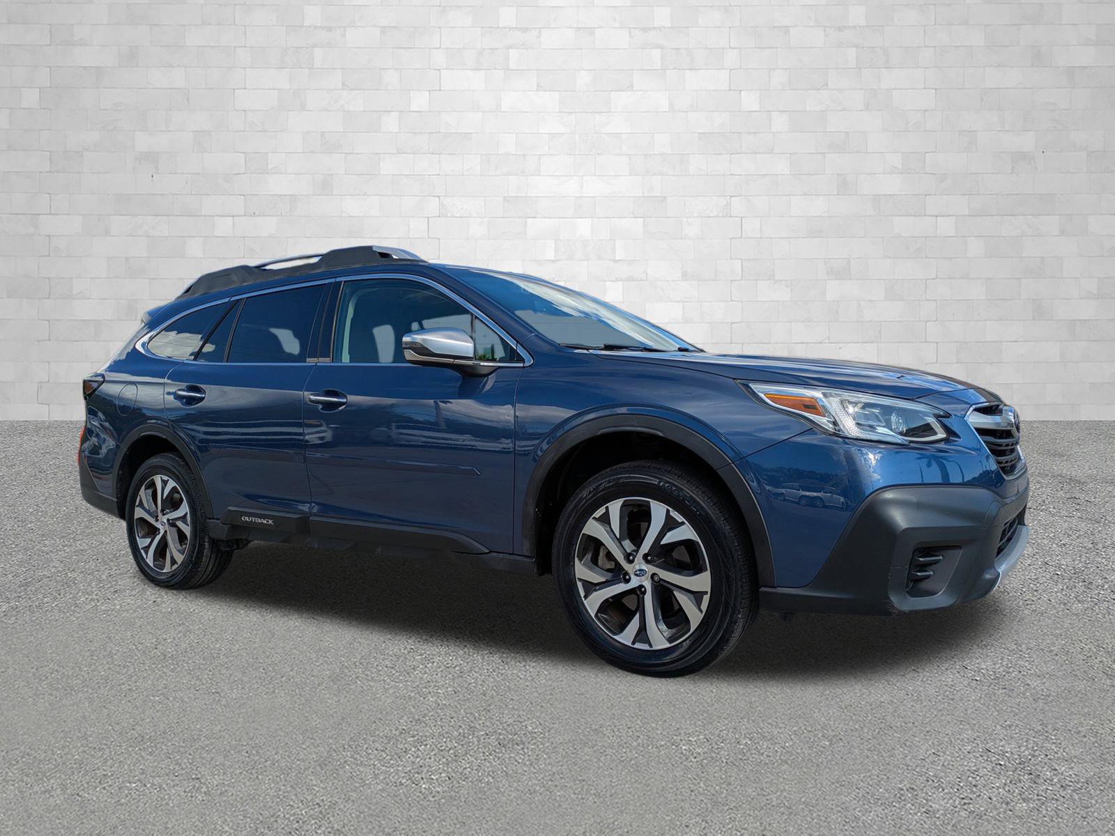 2021 Subaru Outback Touring's photo