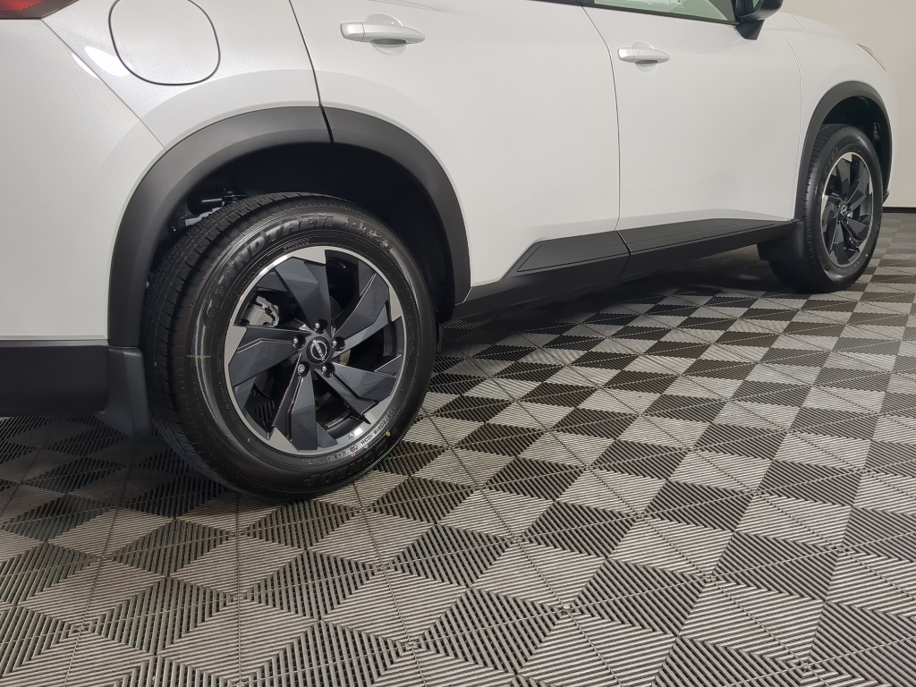 2026 Nissan Rogue SV photo 7