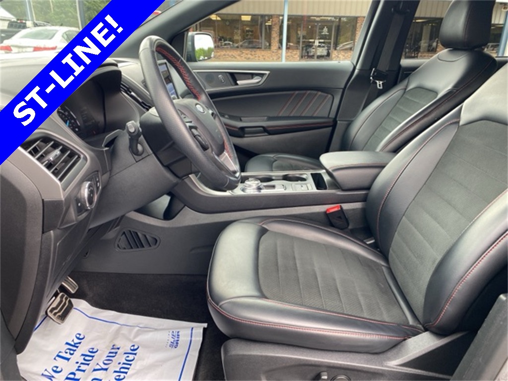 2024 Ford Edge ST photo 5