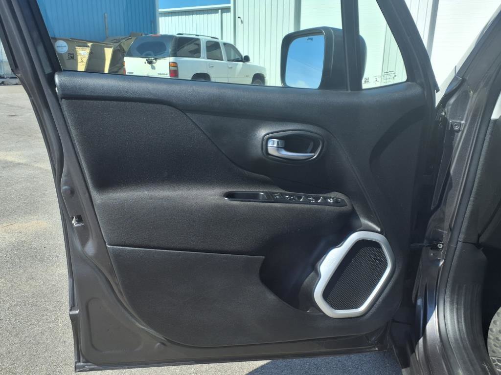2018 Jeep Renegade Latitude photo 9