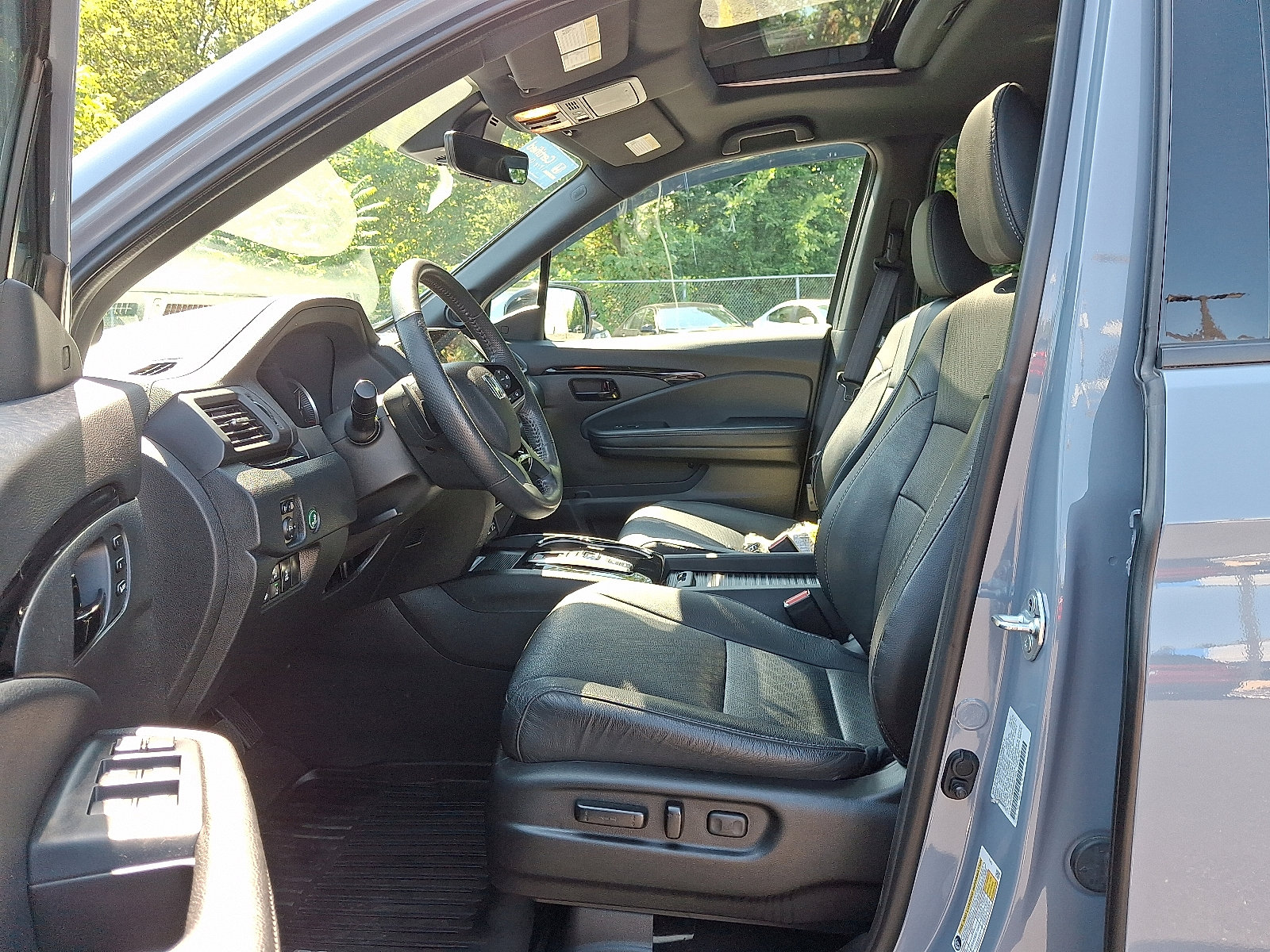 2022 Honda Passport Elite photo 14