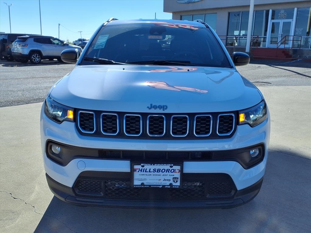 2026 Jeep Compass Latitude photo 2