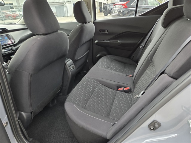 2021 Nissan Kicks SV photo 12