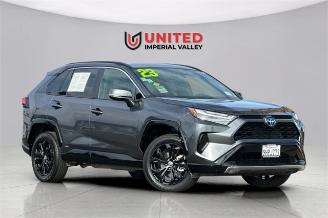 2023 Toyota RAV4 SE's photo
