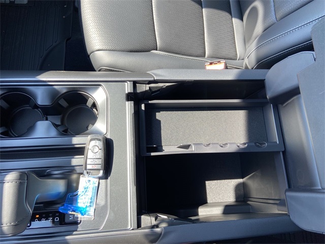 2025 Ford F-150 Lariat photo 14