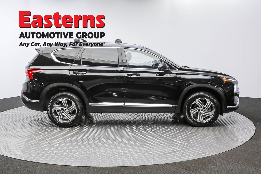 2022 Hyundai Santa Fe SEL photo 2