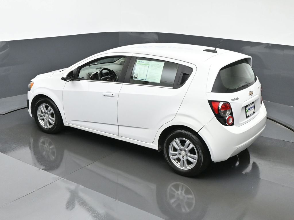2016 Chevrolet Sonic LT photo 14