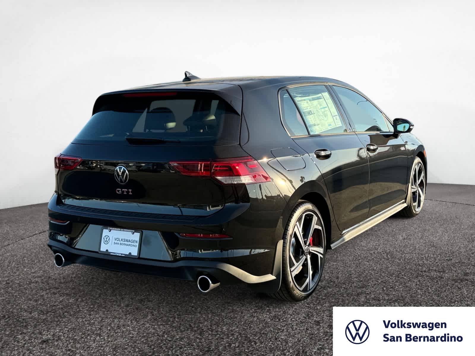 2025 Volkswagen Golf GTI SE photo 4