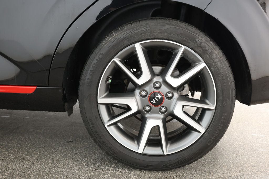 2020 Kia Soul GT-Line photo 4