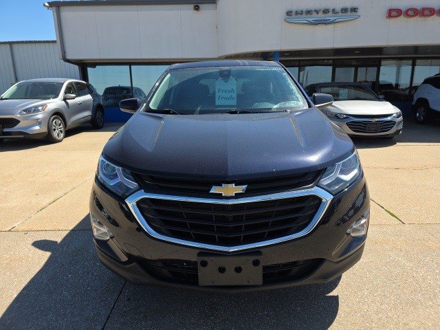 2021 Chevrolet Equinox LT photo 2