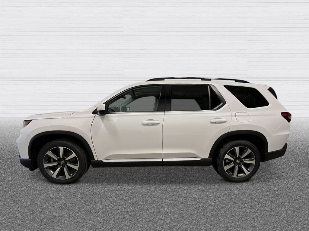 2025 Honda Pilot Touring photo 2