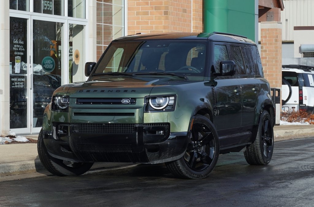 2026 Land Rover Defender X-Dynamic SE's photo