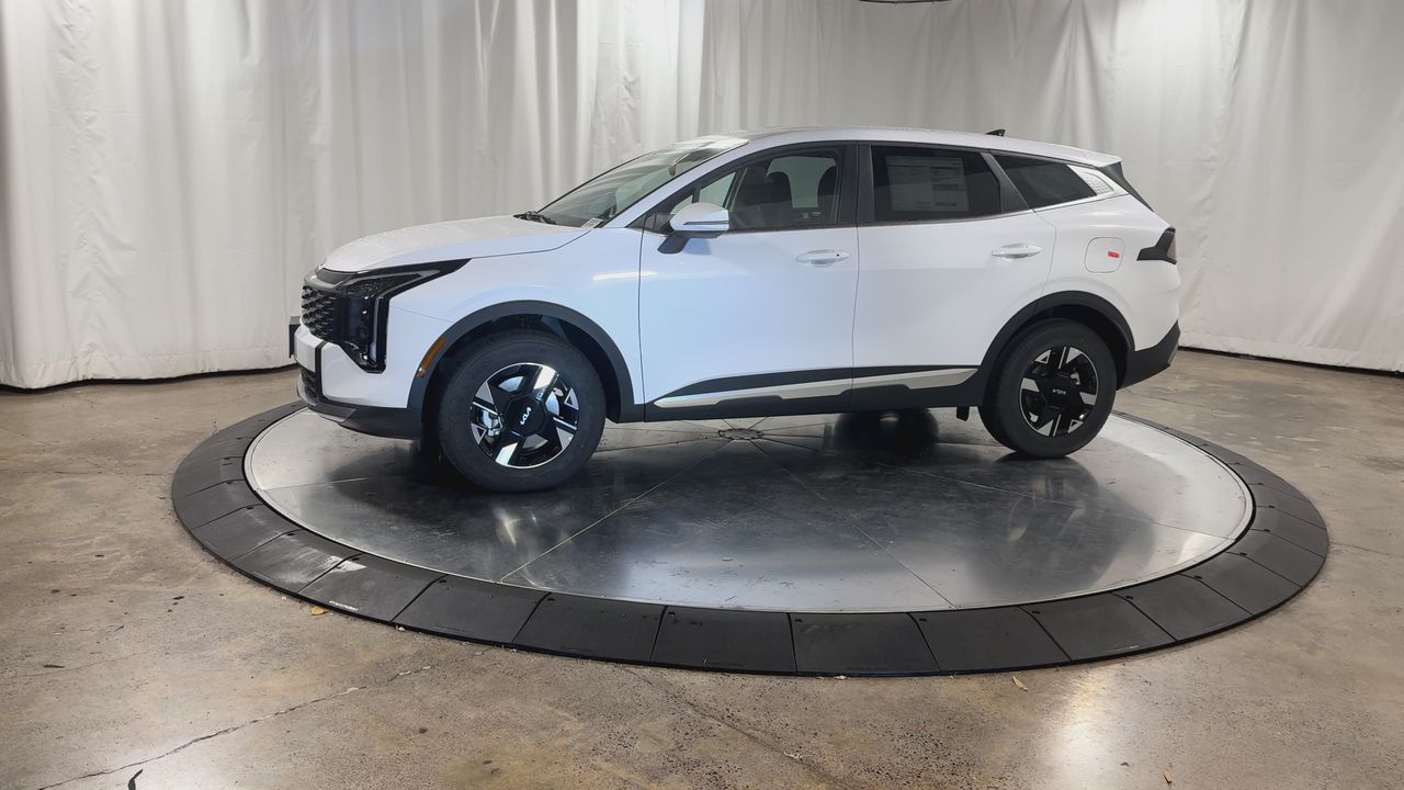 2026 Kia Sportage LX photo 4