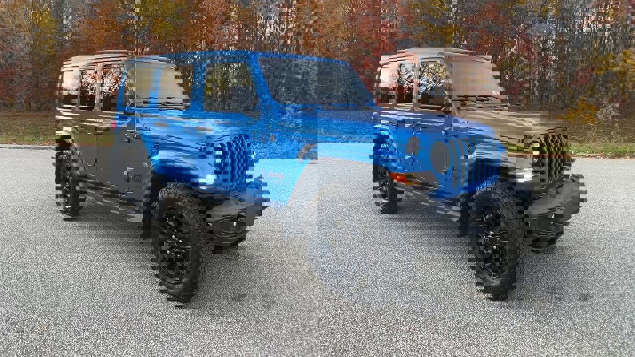 2021 Jeep Wrangler Unlimited Sahara Altitude photo 2