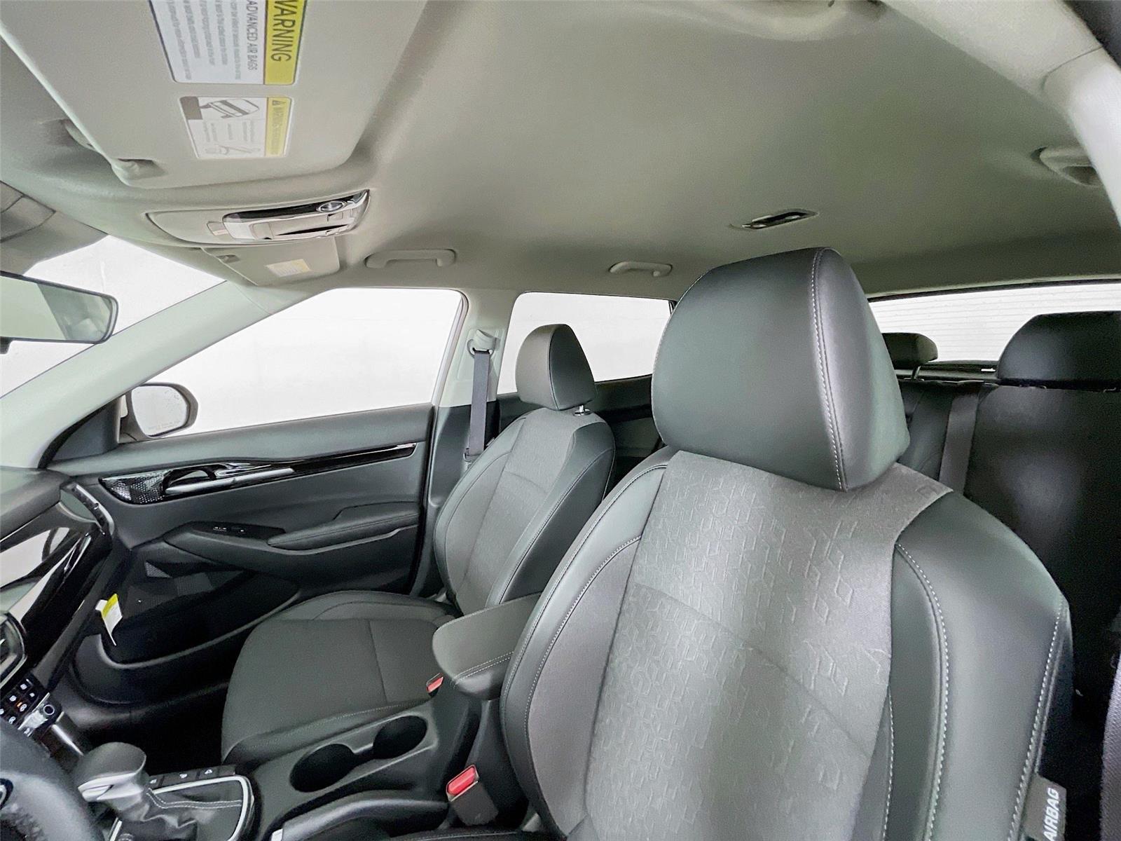 2024 Kia Seltos S photo 4