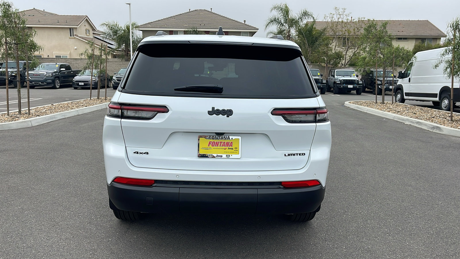 2025 Jeep Grand Cherokee Limited photo 4
