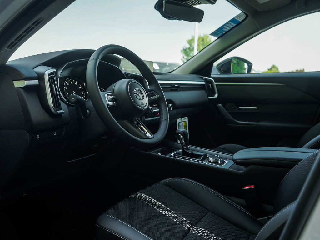 2025 Mazda CX-50 2.5 Select photo 16