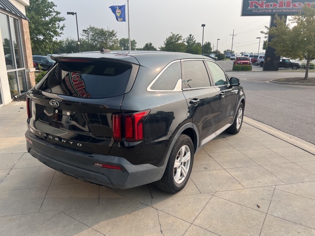 2021 Kia Sorento LX photo 3
