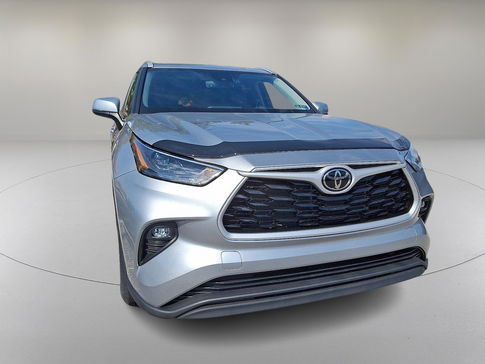 2023 Toyota Highlander XLE photo 2