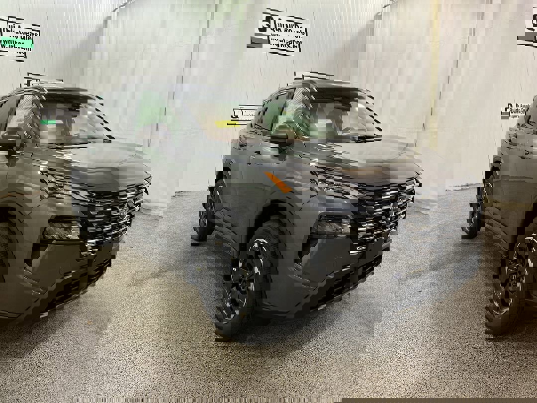 2026 Nissan Rogue SV's photo