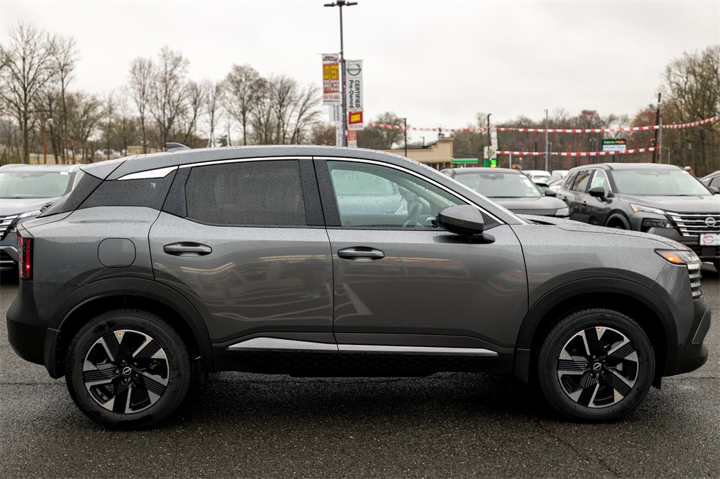 2025 Nissan Kicks SV photo 4