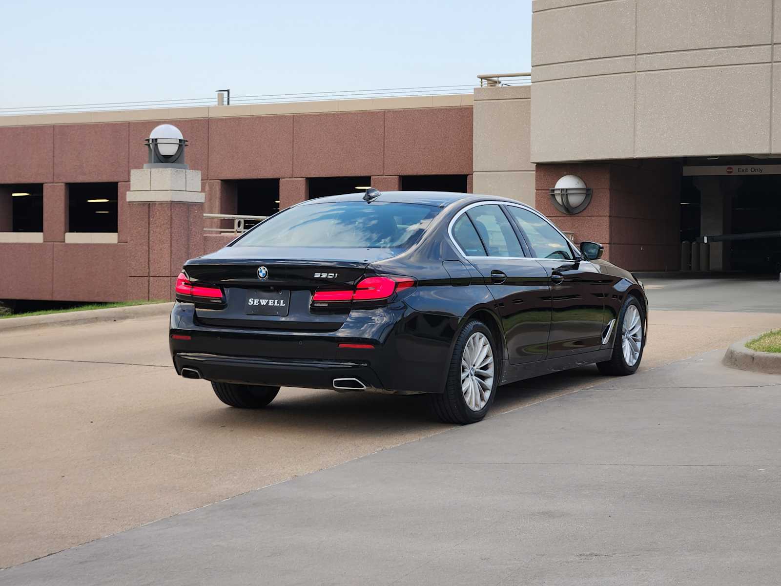 2022 Bmw 530i photo 2
